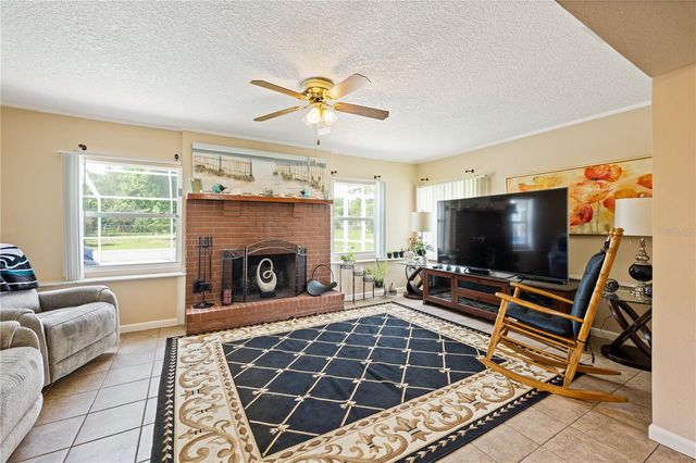 415 HIAWATHA AVENUE, Inverness, FL 34452