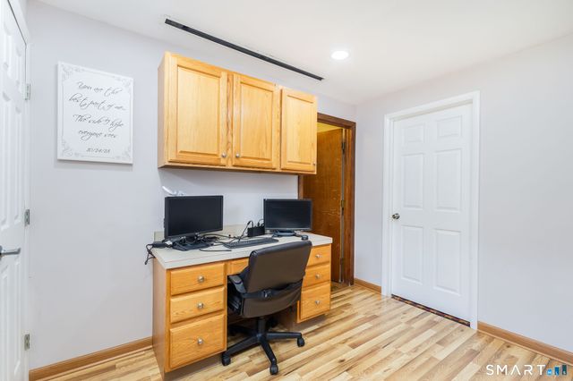 164 Tanglewood Drive, Hamden, CT 06514
