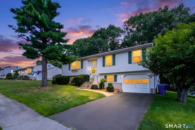 164 Tanglewood Drive, Hamden, CT 06514