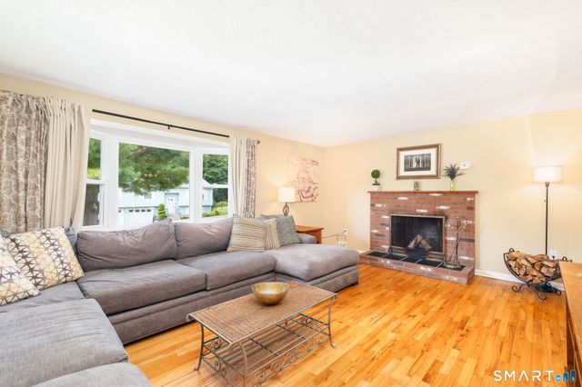 164 Tanglewood Drive, Hamden, CT 06514