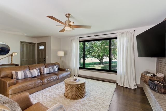 1000 Hickory Hollow Rd, Nashville, TN 37221