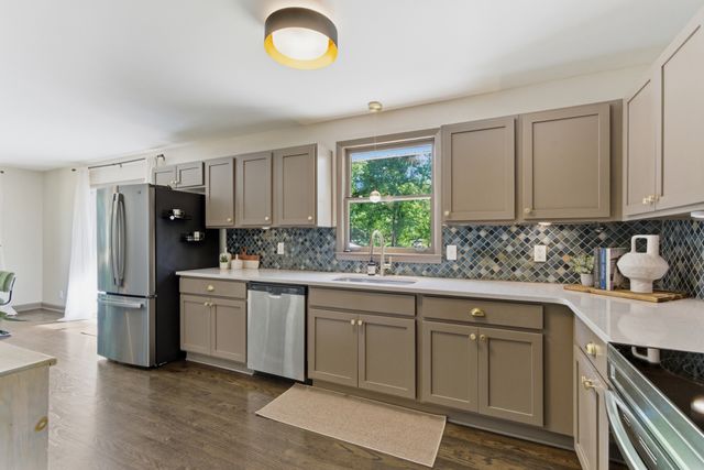 1000 Hickory Hollow Rd, Nashville, TN 37221
