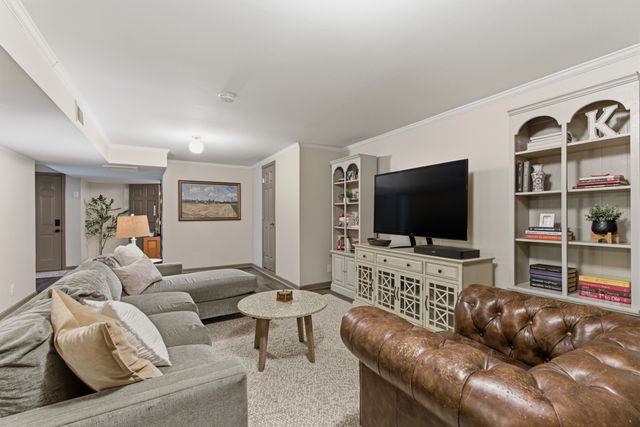 1000 Hickory Hollow Rd, Nashville, TN 37221