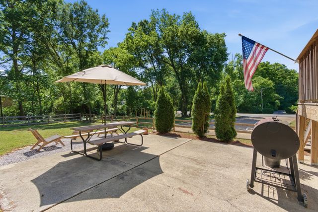 1000 Hickory Hollow Rd, Nashville, TN 37221