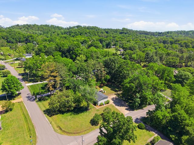 1000 Hickory Hollow Rd, Nashville, TN 37221