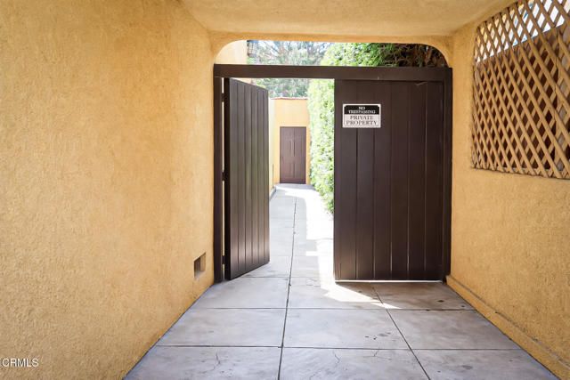 8936 Dorrington Avenue, West Hollywood, CA 90048