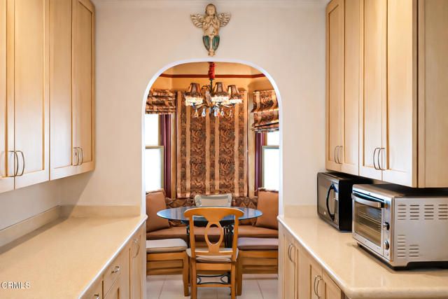 8936 Dorrington Avenue, West Hollywood, CA 90048