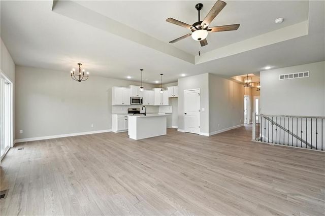 12425 S Redwood Street, Lee's Summit, MO 64086