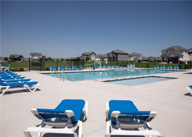 12425 S Redwood Street, Lee's Summit, MO 64086