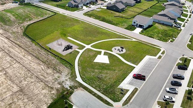 12425 S Redwood Street, Lee's Summit, MO 64086