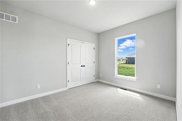 12425 S Redwood Street, Lee's Summit, MO 64086