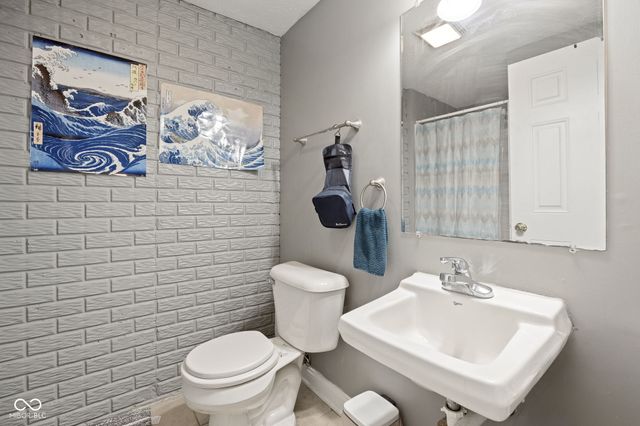 2020 Ruckle Street, Indianapolis, IN 46202