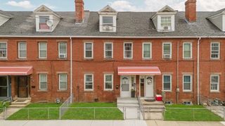 14 Center St, Holyoke, MA 01040