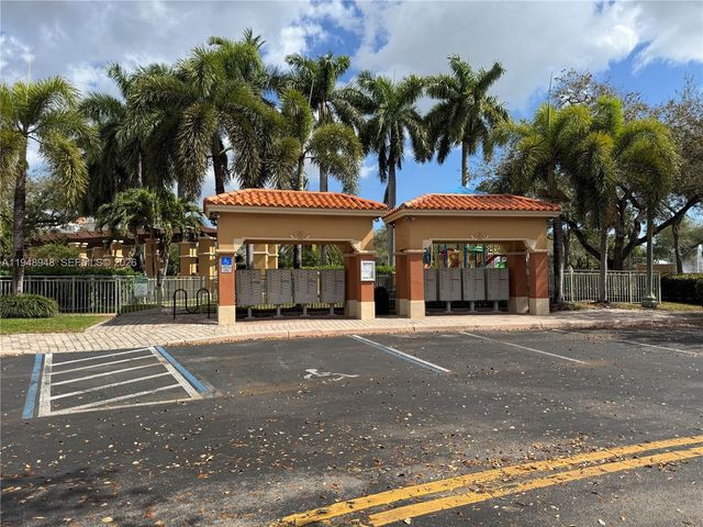 4957 Tradewinds Ter 704, Dania Beach, FL 33312