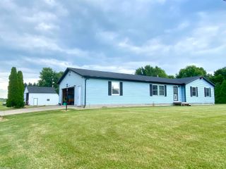 17250 Armada Center Road, Armada Twp, MI 48005
