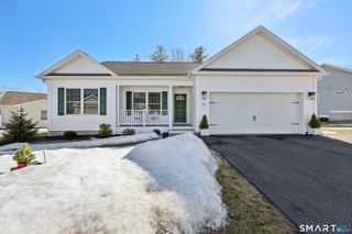 152 Willow Brook Drive, Farmington, CT 06032