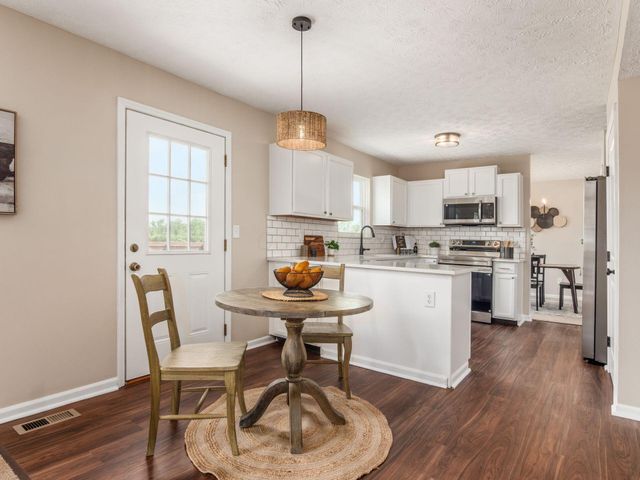 4146 Demorest Cove Court, Grove City, OH 43123