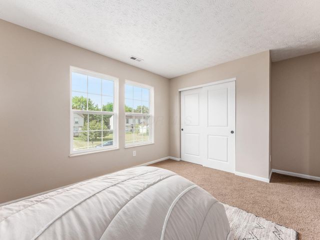4146 Demorest Cove Court, Grove City, OH 43123