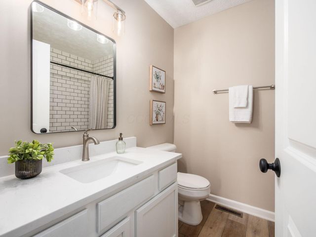 4146 Demorest Cove Court, Grove City, OH 43123
