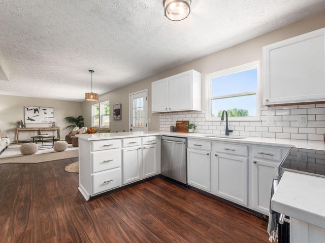 4146 Demorest Cove Court, Grove City, OH 43123
