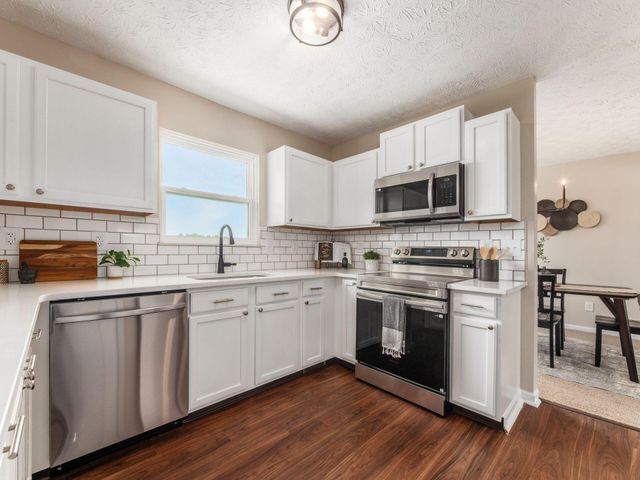 4146 Demorest Cove Court, Grove City, OH 43123