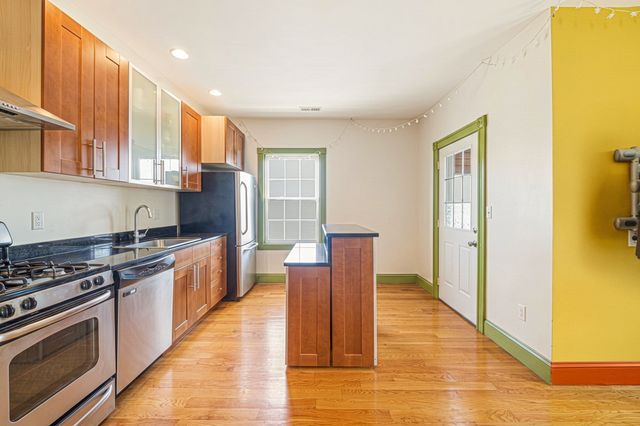12-14 Everett St 202, Boston, MA 02134