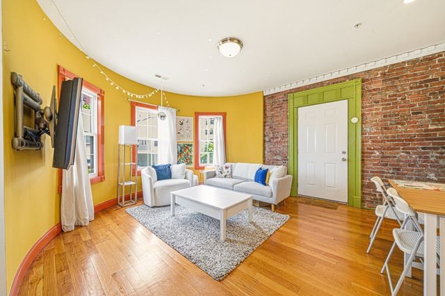 12-14 Everett St 202, Boston, MA 02134