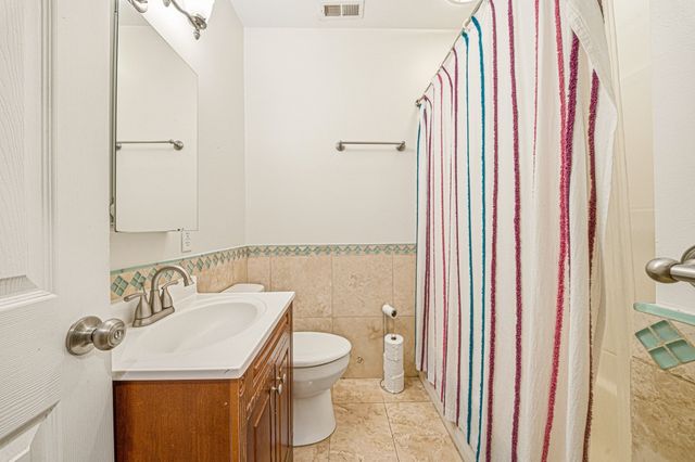 12-14 Everett St 202, Boston, MA 02134
