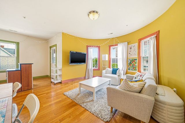 12-14 Everett St 202, Boston, MA 02134