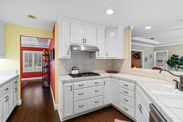 900 Jonas Ave, Sacramento, CA 95864