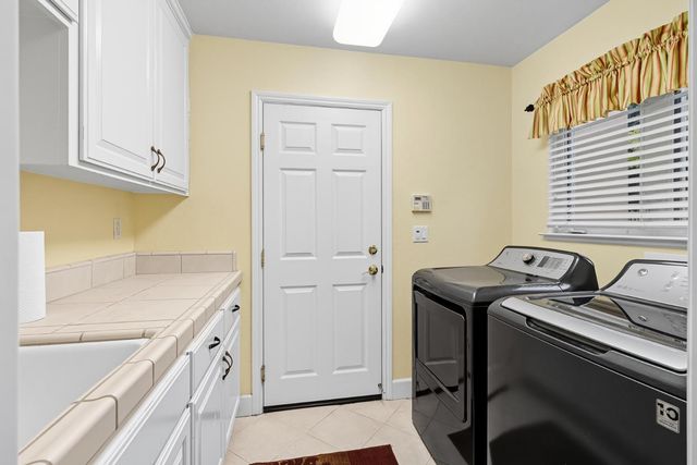 900 Jonas Ave, Sacramento, CA 95864