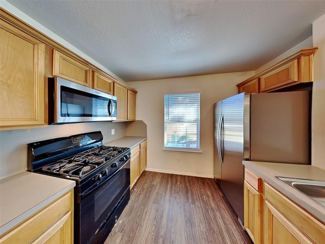 3427 Apache Meadows Drive, Baytown, TX 77521