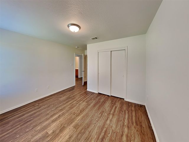 3427 Apache Meadows Drive, Baytown, TX 77521