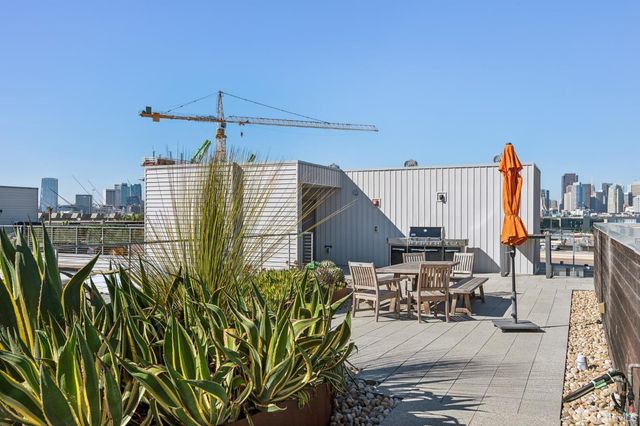 310 Carolina Street 406, San Francisco, CA 94107
