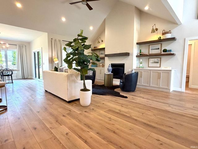 832 Spyglass Hill Drive, Bedford, IN 47421