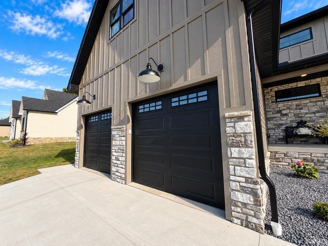 832 Spyglass Hill Drive, Bedford, IN 47421