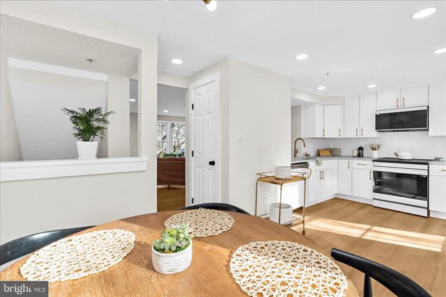 1530 FALSTONE LN, Crofton, MD 21114