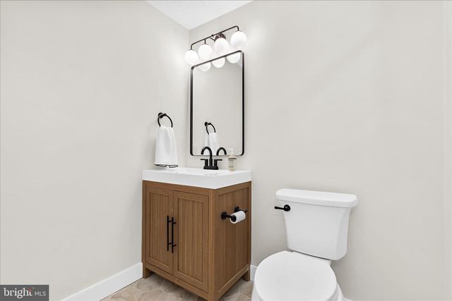 1530 FALSTONE LN, Crofton, MD 21114