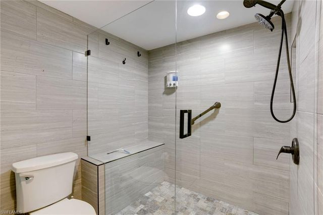 285 Naples Cove DR 1303, Naples, FL 34110