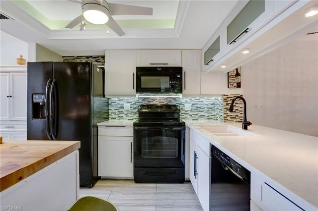 285 Naples Cove DR 1303, Naples, FL 34110