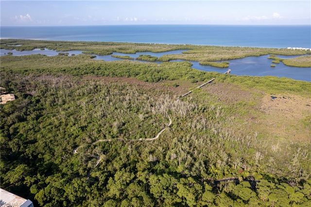 285 Naples Cove DR 1303, Naples, FL 34110