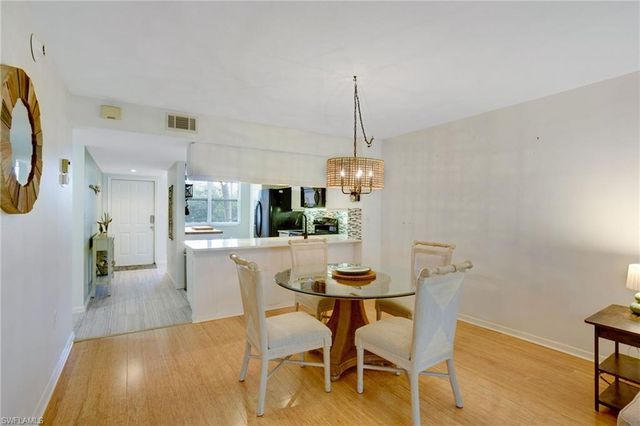 285 Naples Cove DR 1303, Naples, FL 34110