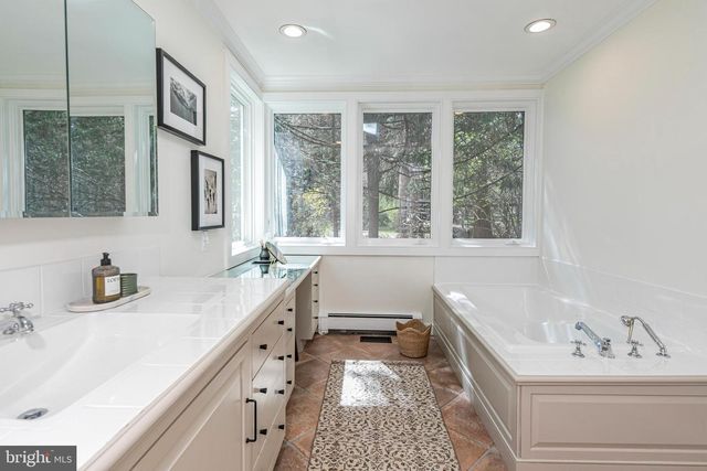 14 NELSON RIDGE RD, Princeton, NJ 08540