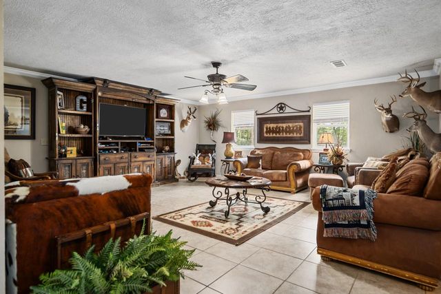 751 E Houston Street, Lovelady, TX 75851