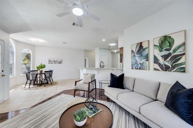 544 Tanner TRL, Pflugerville, TX 78660