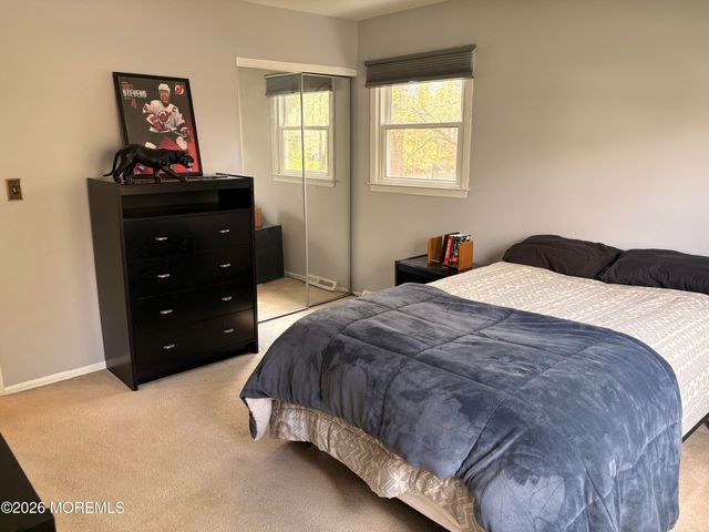 7 Coventry Court, Manalapan, NJ 07726