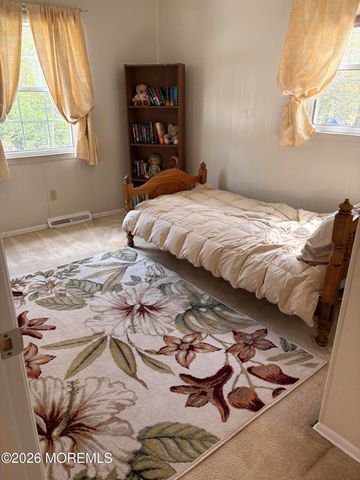 7 Coventry Court, Manalapan, NJ 07726