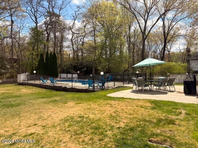 7 Coventry Court, Manalapan, NJ 07726