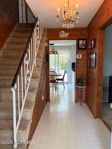 7 Coventry Court, Manalapan, NJ 07726