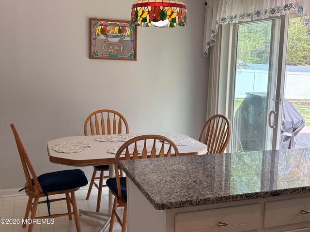 7 Coventry Court, Manalapan, NJ 07726